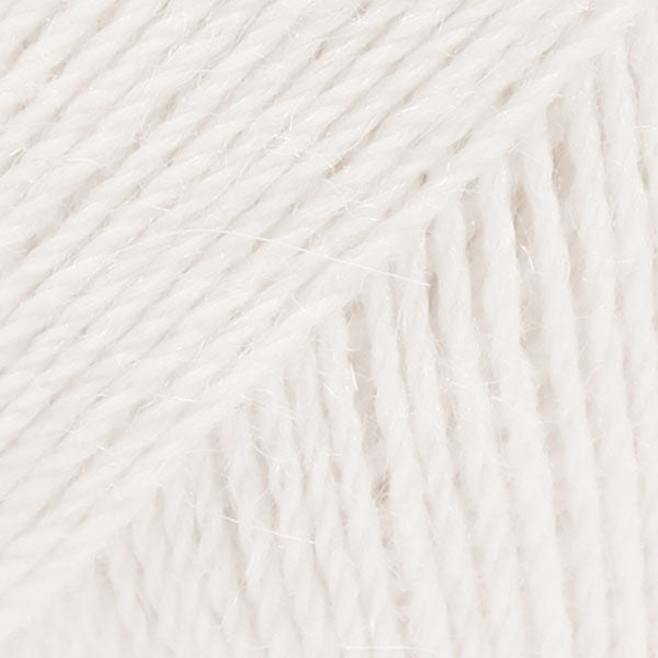 DROPS Alpaca Uni Colour 101 | Anyafonja.hu