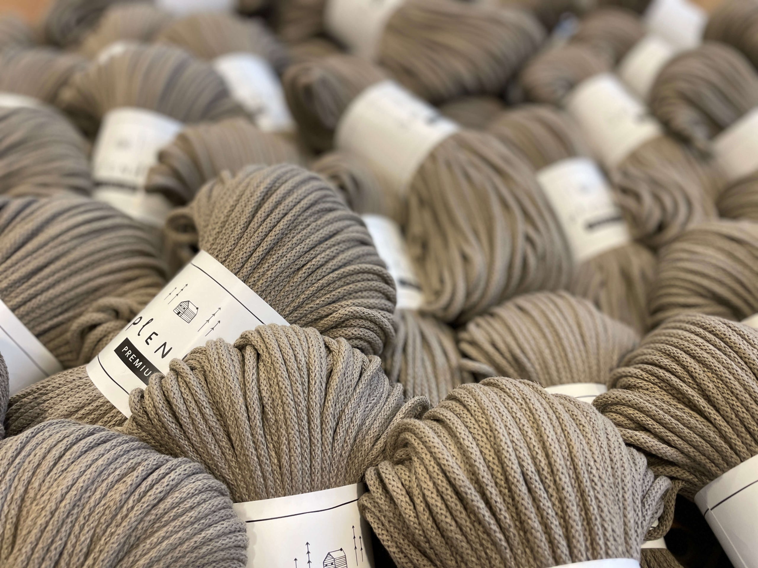 Splendid Prémium zsinórfonal 3mm - Sötét Bézs | Anyafonja.hu