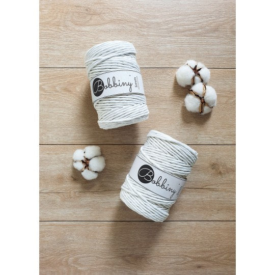 Bobbiny Premium kifésülhető makramé fonal 5 mm - Off White | Anyafonja.hu