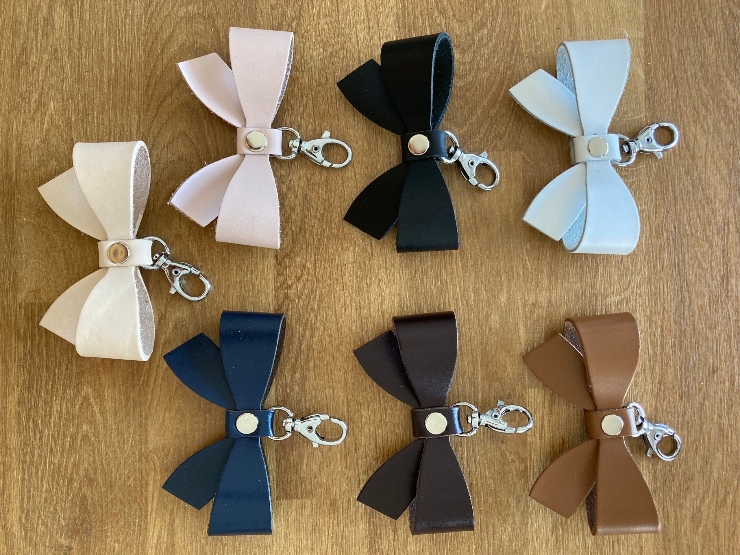 Bőr masni - kék | Anyafonja.hu