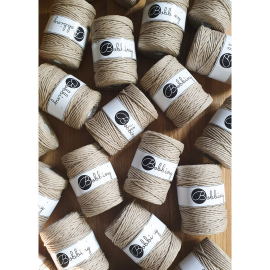 Bobbiny Premium kifésülhető makramé fonal 5 mm - Sand | Anyafonja.hu