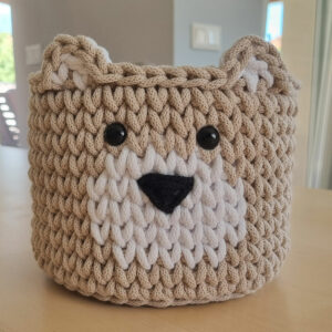 Horgolt maci tároló - nagy